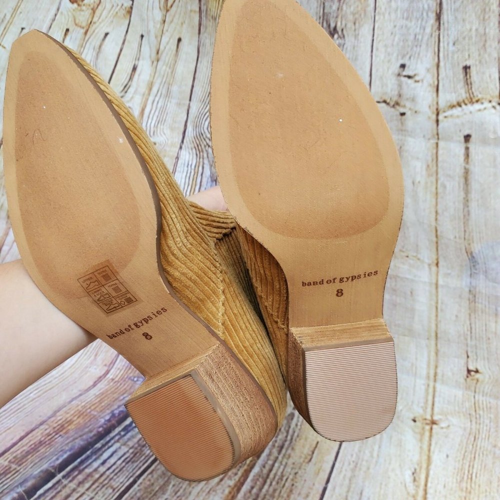 Band of Gypsies Western Delta Corduroy Ankle Boots - Picture 6 of 8